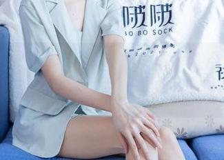 BoBoSocks袜啵啵 – 不得不说奶油的白棉袜，免费下后我有点傻眼。