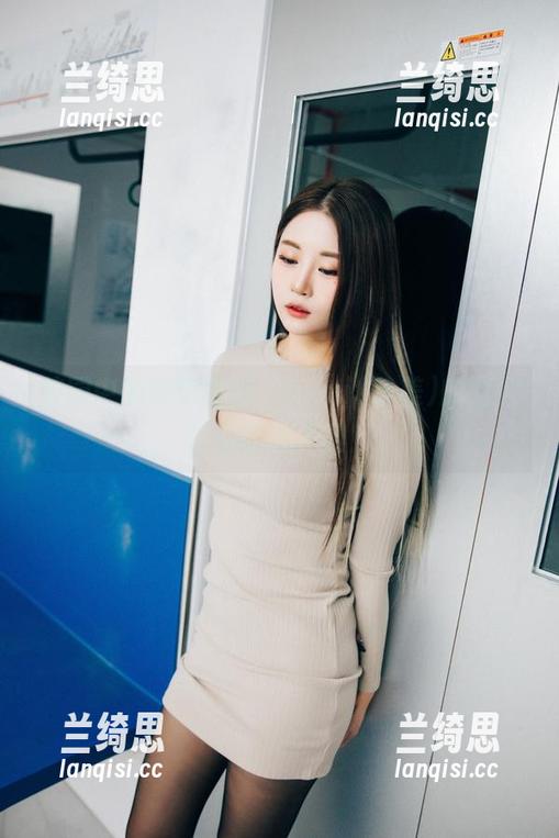 校园中的隐秘福利，Bomi(普美)的图片让你意想不到！