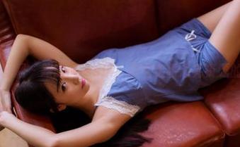 GIRLT果团网 – 跟随Miss琪，探究这组油亮资源的别样美感