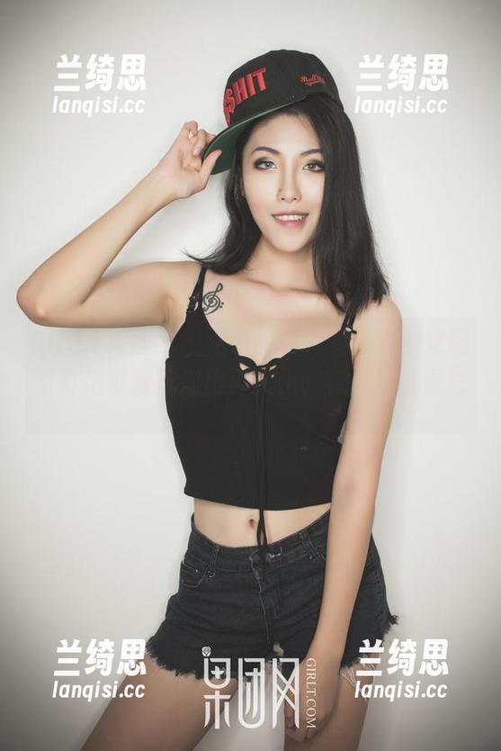 GIRLT果团网 - 这货真会，莫雅淇的定制写真把可爱玩得出神入化，真是难以置信。