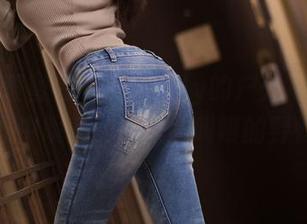 IMiss爱蜜社 – 莉莉Lily的户外写真：美图中呢喃的微风和叫嚷的野鸭