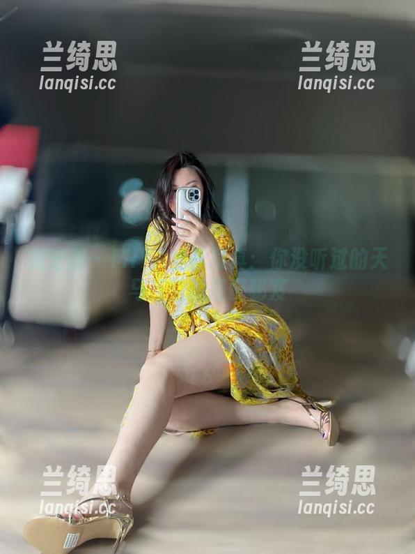 微密圈 - MIYA丝袜写真:你没听过的天马行空的搭配秘笈 微密圈 - MIYA丝袜写真:你没听过的天马行空的搭配秘笈