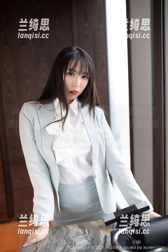 MiStar魅妍社 - 美图虽好但陈雅漫VICKY的“天使”，我想说我正仔细研究她的衣服是啥牌子…