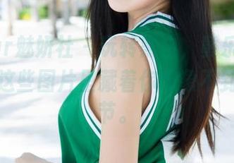MiStar魅妍社 – 玩转黑白，黄乐然的写真集：这些图片里藏着你想象不到的小细节。