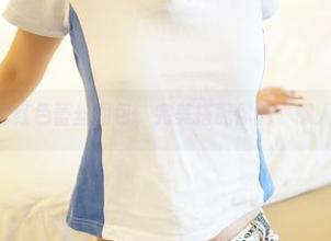 ROSI的红色蕾丝图包，完美搭配你的“懒人风”！
