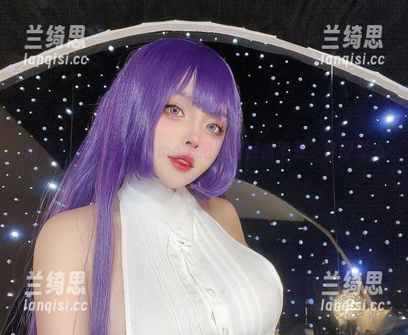 精选，看SayoMomo怎把“申鹤新年装”穿得没心没肺？