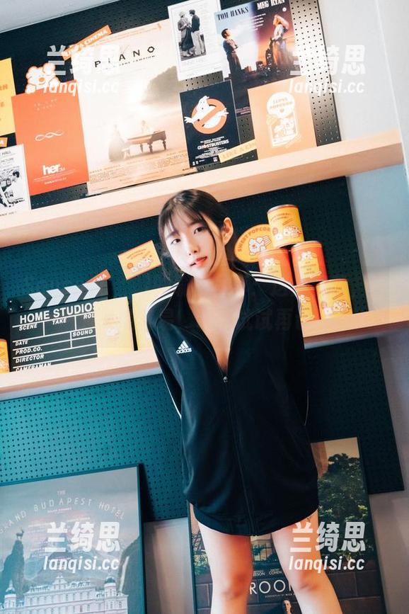 Sonson(손손)的瑜伽写真：这些姿势，看起来贼容易，动手试试再说！