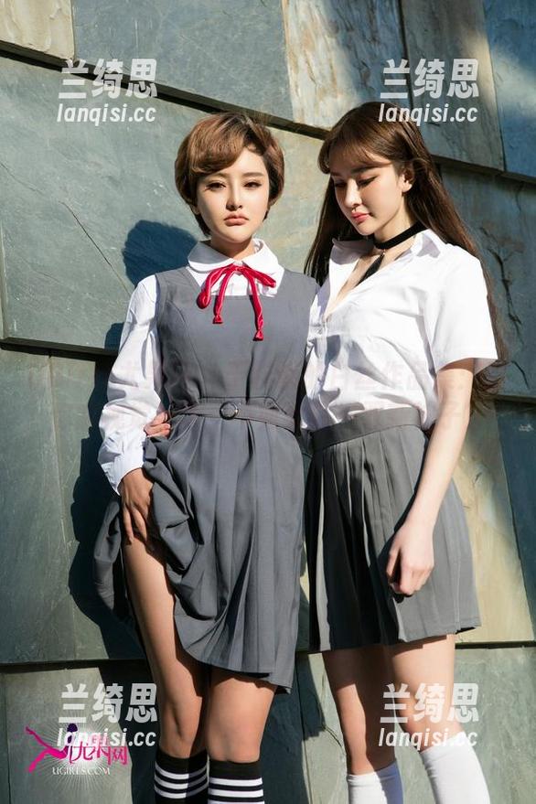 UGirls尤果网 - 于梓馨的白丝作品集：给你的视觉升华，不如给你一双新袜子！