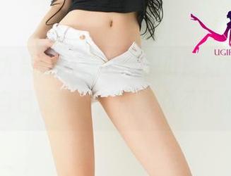 UGirls尤果网 – 我在‘倪叶腾婚纱’，假装自己是新娘，图集必须下载！