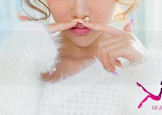 UGirls尤果网 – 娜依灵儿与“女友”的高清旅行，分享让人略有羡慕的日子