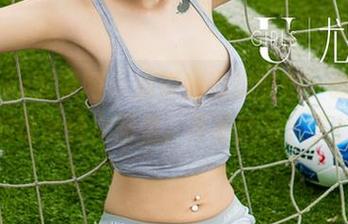 UGirls尤果网 – 别说我没提醒你，张馥棋的最新修女图包，不看就亏大了！