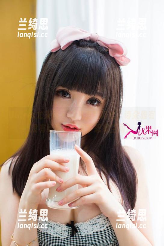 UGirls尤果网 - 图包里的肉丝，诗朵雅有没有给你留下很多想象空间？