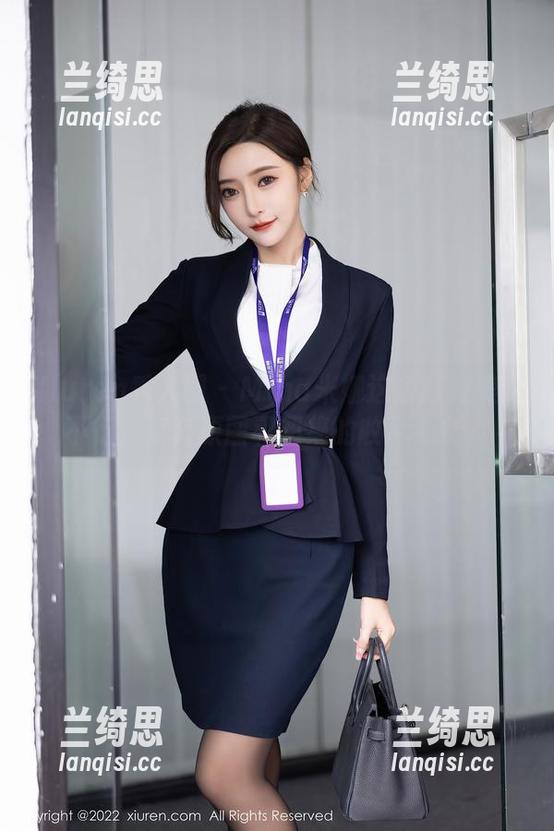 Xiuren秀人网 - Mina米娜这条红裙美到不行，直奔原图和图集的收藏必备。