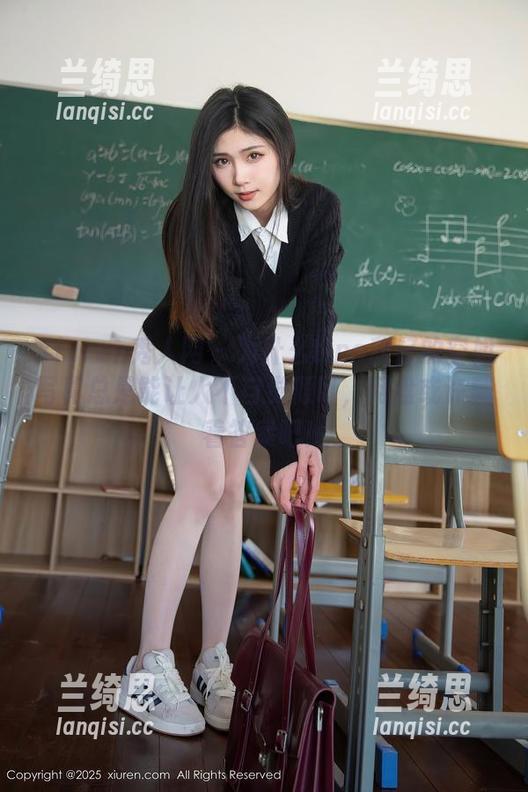 Xiuren秀人网 - 为什么tina甜仔的空姐写真总是能让人不自觉倾盯，网盘或许藏着答案吧！