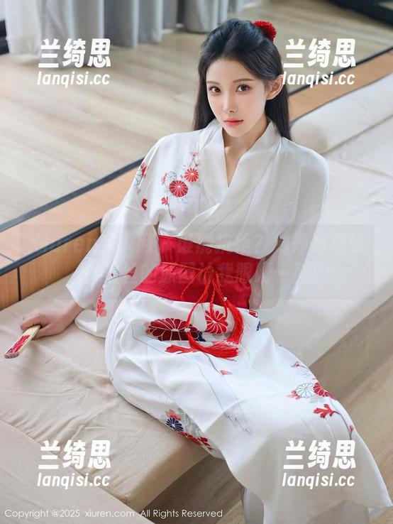 Xiuren秀人网 - 谁能抗拒？刘婷婷在线，裤里丝的原图让我眼睛一亮！
