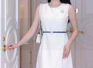 Xiuren秀人网 – 夏诗诗Sally：办公室，只有作品，没有压力