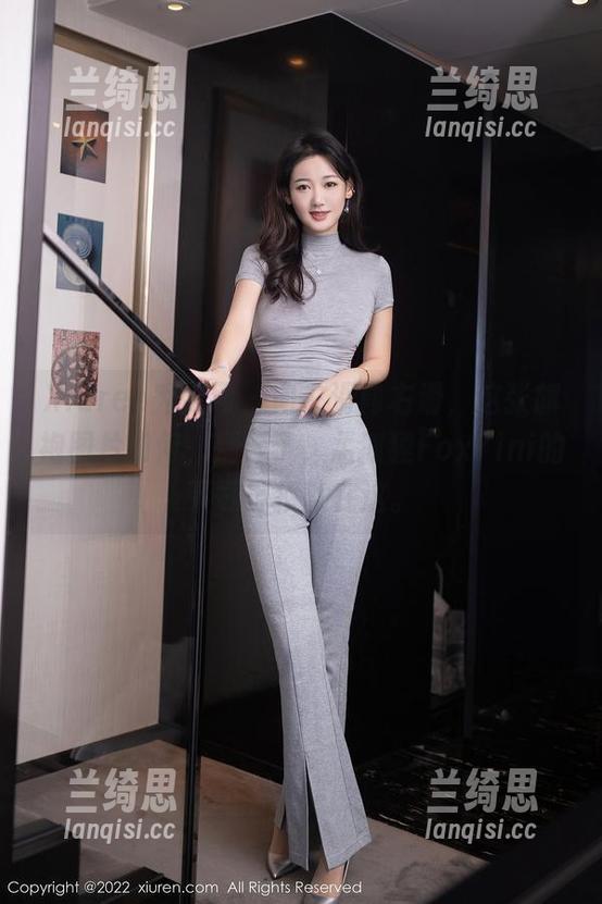 Xiuren秀人网 - 向左滑向右滑,这张旗袍图片如何,别等了,孟狐狸FoxYini的下载链接就在这。 Xiuren秀人网 - 向左滑向右滑,这张旗袍图片如何,别等了,孟狐狸FoxYini的下载链接就在这。
