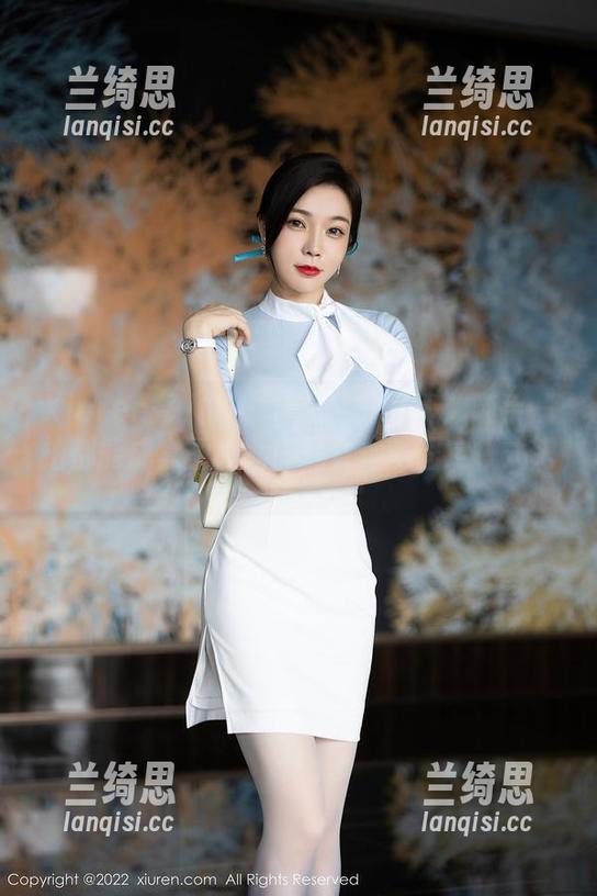 Xiuren秀人网 - 林文文的写真：随手一拍都能成套图，大概是女神的固定模式吧。