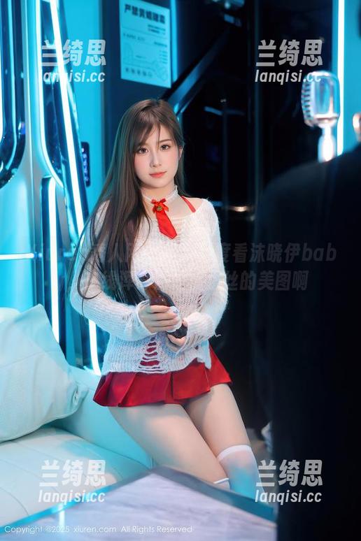 Xiuren秀人网 - 换个角度看沫晓伊baby，在线浑身都是裤里丝的美图啊
