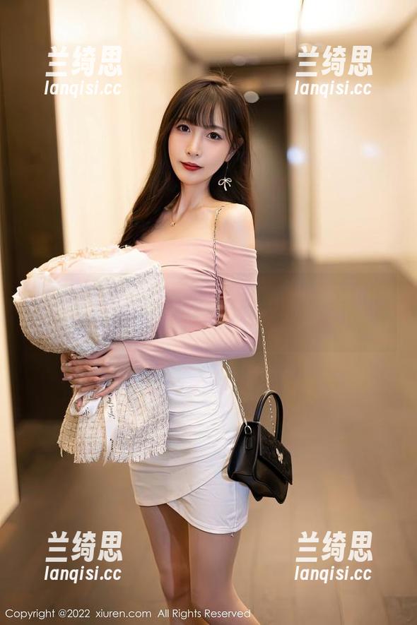 Xiuren秀人网 - 谁说免费悲剧？王俪丁的“天使”套图直接让我燃起期待！