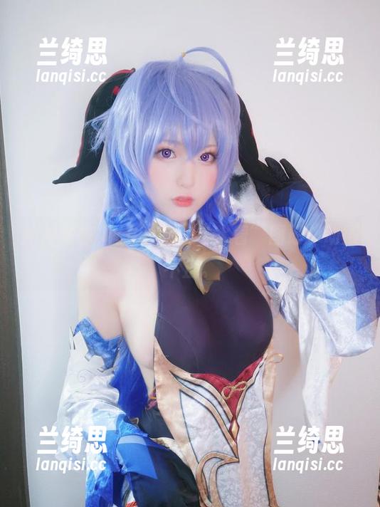 图片虽静，Yuki亭的“水着”图册却动得不止。