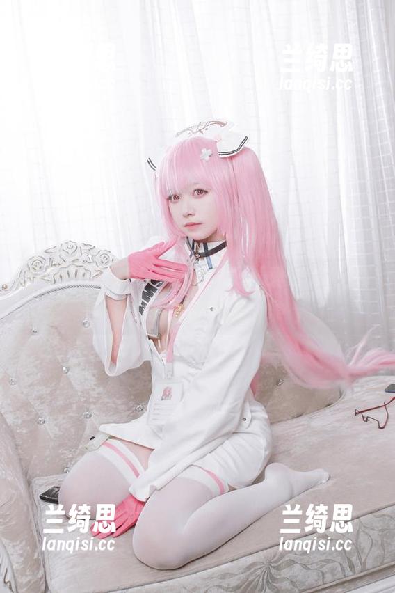 穿上皮衣，走！asagiriai(爱ちゃん)带你摆姿势的私房合集