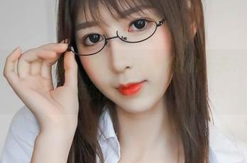 看w黑米粥w的写真，狂三内衣能否让你上天？分享一下我的瘫痪思考。