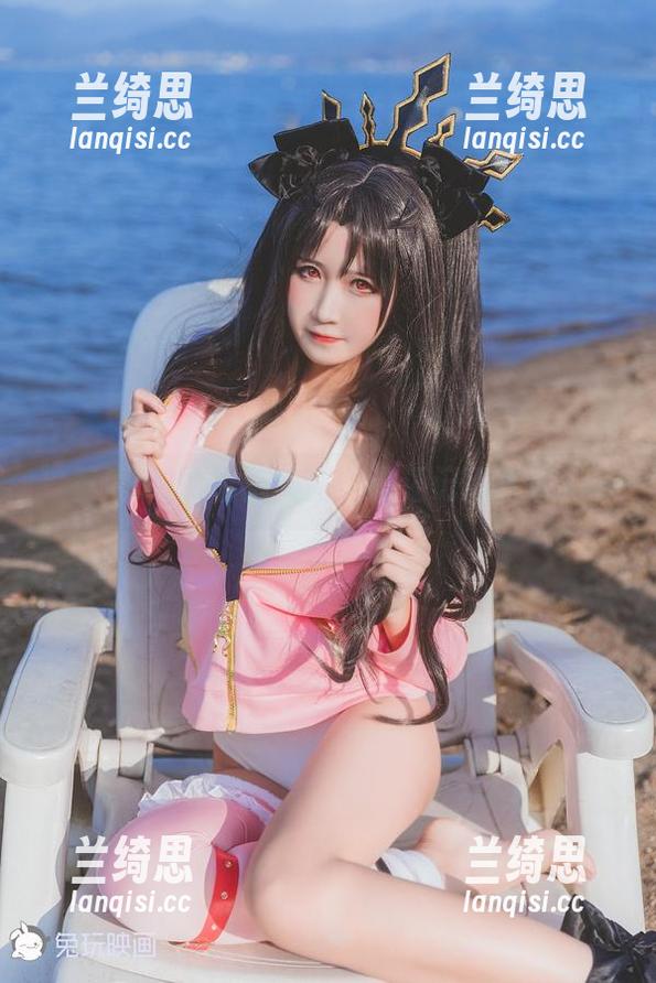 三度69的瑜伽美图，谁还记得水平？