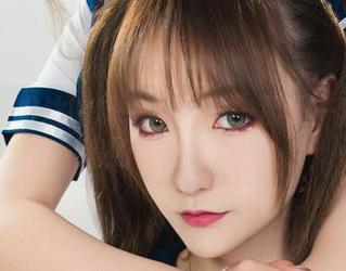 丽柜 – 琳达的粉色写真——那是一种说不清的色彩魔力。