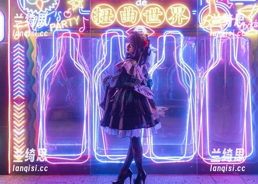 九九八吖的校园奶牛，作品就像一块拼图，资源嘛，有的可期待。