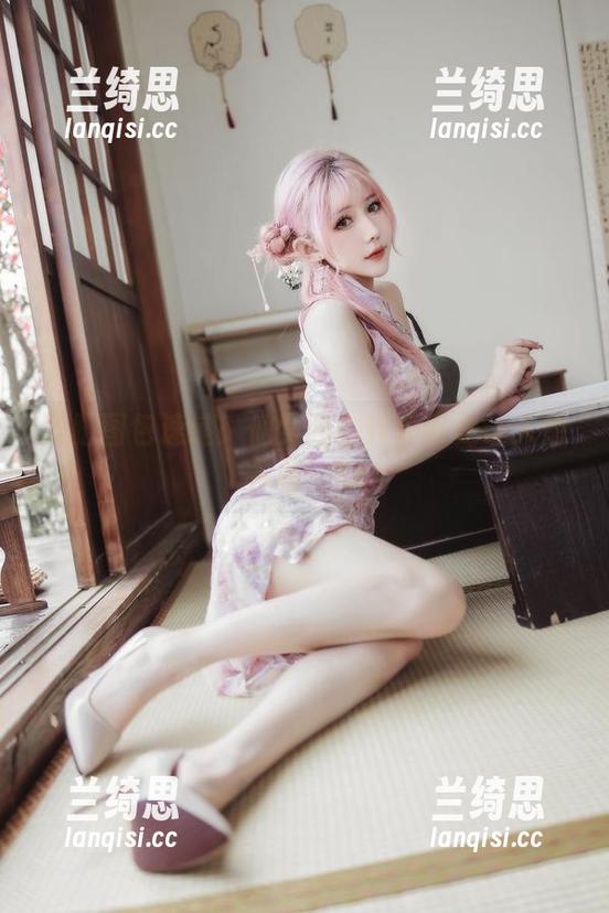 美脚图包速递：仙女月的作品可是让人想多看一眼