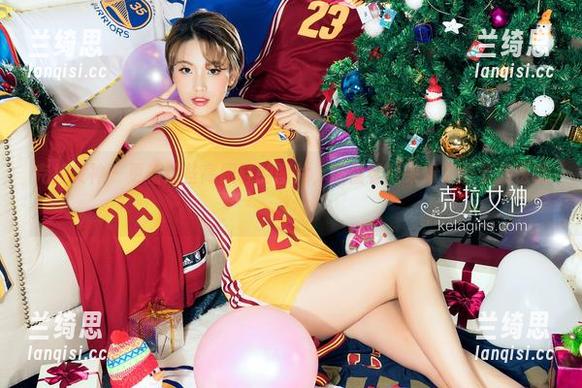 克拉女神 - 更新这些高跟鞋的图片，僮僮看起来像是要走红毯啊！