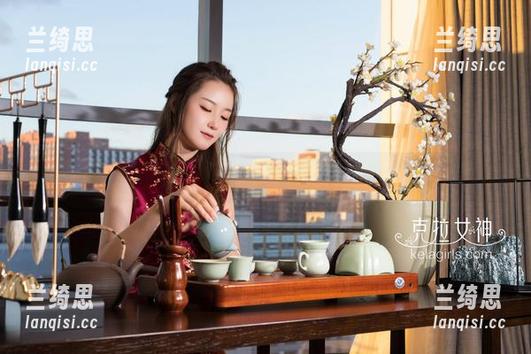 克拉女神 - 熙妍的修女全套图包,信仰与时髦的碰撞。 克拉女神 - 熙妍的修女全套图包,信仰与时髦的碰撞。