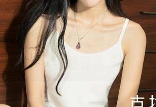 克拉女神 – 舒彤豹纹风暴？最新图片，你绝对想不到她有多“豹”。