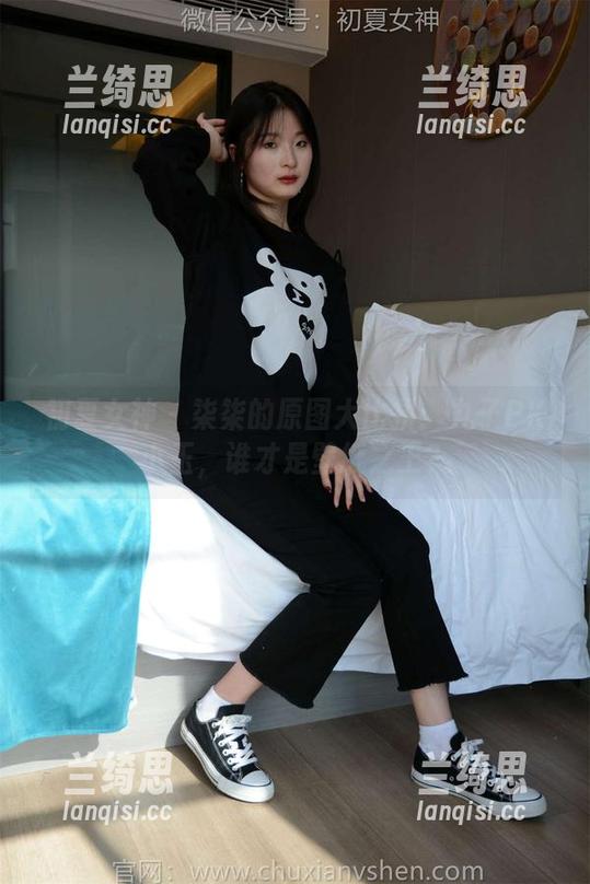 初夏女神 - 柒柒的原图大比拼:丸子PK小玉,谁才是壁纸之王? 初夏女神 - 柒柒的原图大比拼:丸子PK小玉,谁才是壁纸之王?