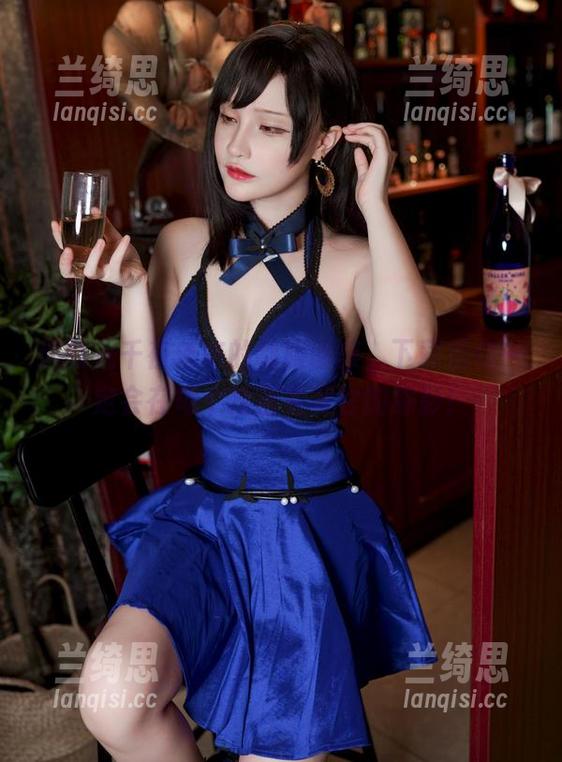这就是千夜未来的制服图集，下载后你一定会在每个角落看到它的踪影！