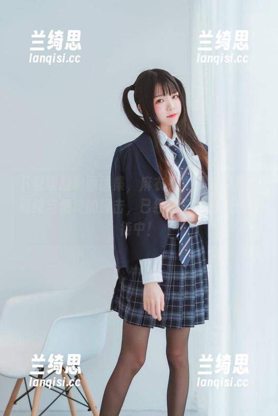 下载喵糖映画图集，麻衣兔女郎为你展现清纯与俏皮的撞击，已经做好咖啡配乐等待中！