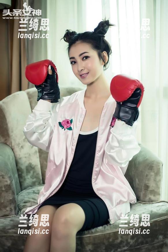 头条女神 - 莫晓希的清纯学妹写真集：原图大公开，真实到让人心慌。