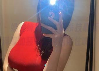 微密圈 – 奶宝妹纸黑丝必杀技最新集结，满屏的骚动你能挡得住嘛？