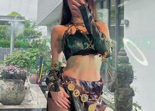 微密圈 – 看，小玉吃果冻的520高清写真，谁说爱只能用语言？