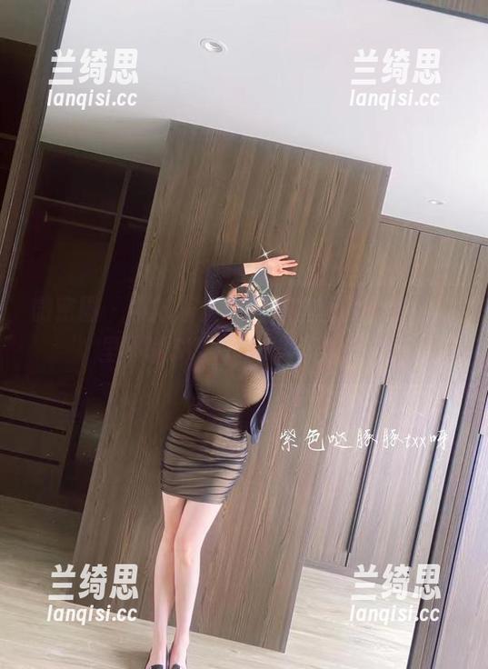微密圈 - 小芯酱紫色的那些图片，我的心里不断SWITCH，难以自持