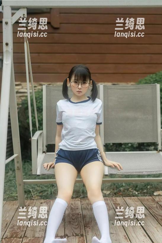 幼水铃衣的秋月爱莉写真，资源丰富得如同杂货铺，啥都有！