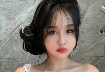 微密圈 – 看张鑫baby的美脚，图片让你心驰神往！