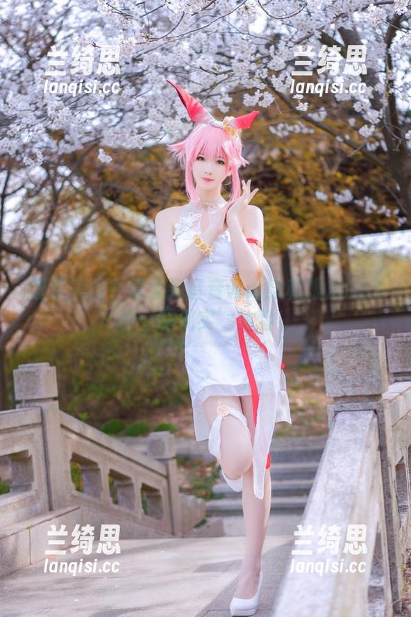 想要美图？看看弥音音ww穿和服后的这种‘超现实’体验！
