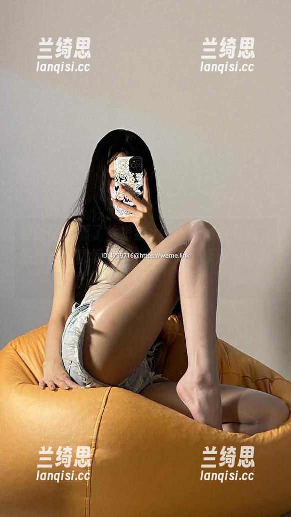 微密圈 - 看了徐绾绾yyyy的清纯写真，感觉心灵都舒坦了，赶紧来分享这美好时刻！