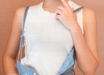 推女神 – 黑丝系列私拍合集——王语纯真会挑，难怪那么多眼球
