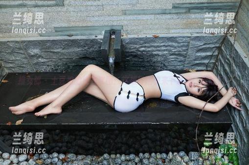 推女郎 - 土豆姐的皮衣套图：这趟冒险快来下载吧，别落下！