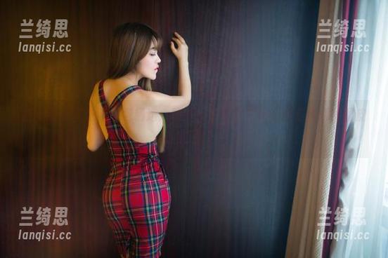 推女郎 - 王依萌图包精选:秘书,不只是工作,更是生活的调皮叮咚! 推女郎 - 王依萌图包精选:秘书,不只是工作,更是生活的调皮叮咚!