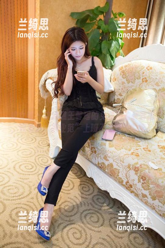 推女郎 - 来瞧瞧王馨瑶的免费职业装套图，照着这“职业范”上班不会傻眼的吧！