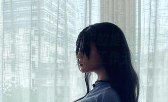 微密圈 – 看完无欲无求的推土君的职业装写真，谁还敢说工作无趣？